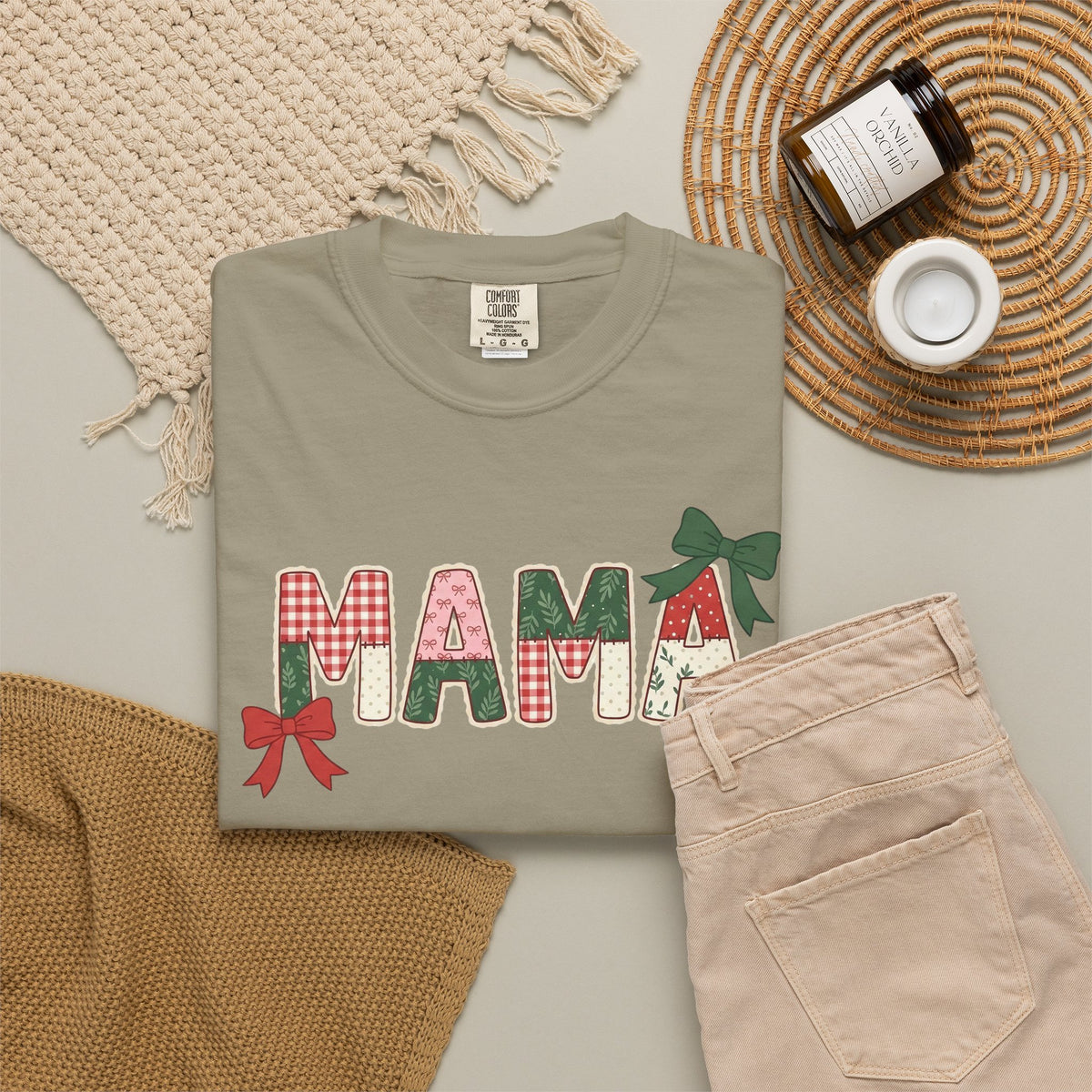 MAMA Graphic T-Shirt – Christmas Gift for Mom