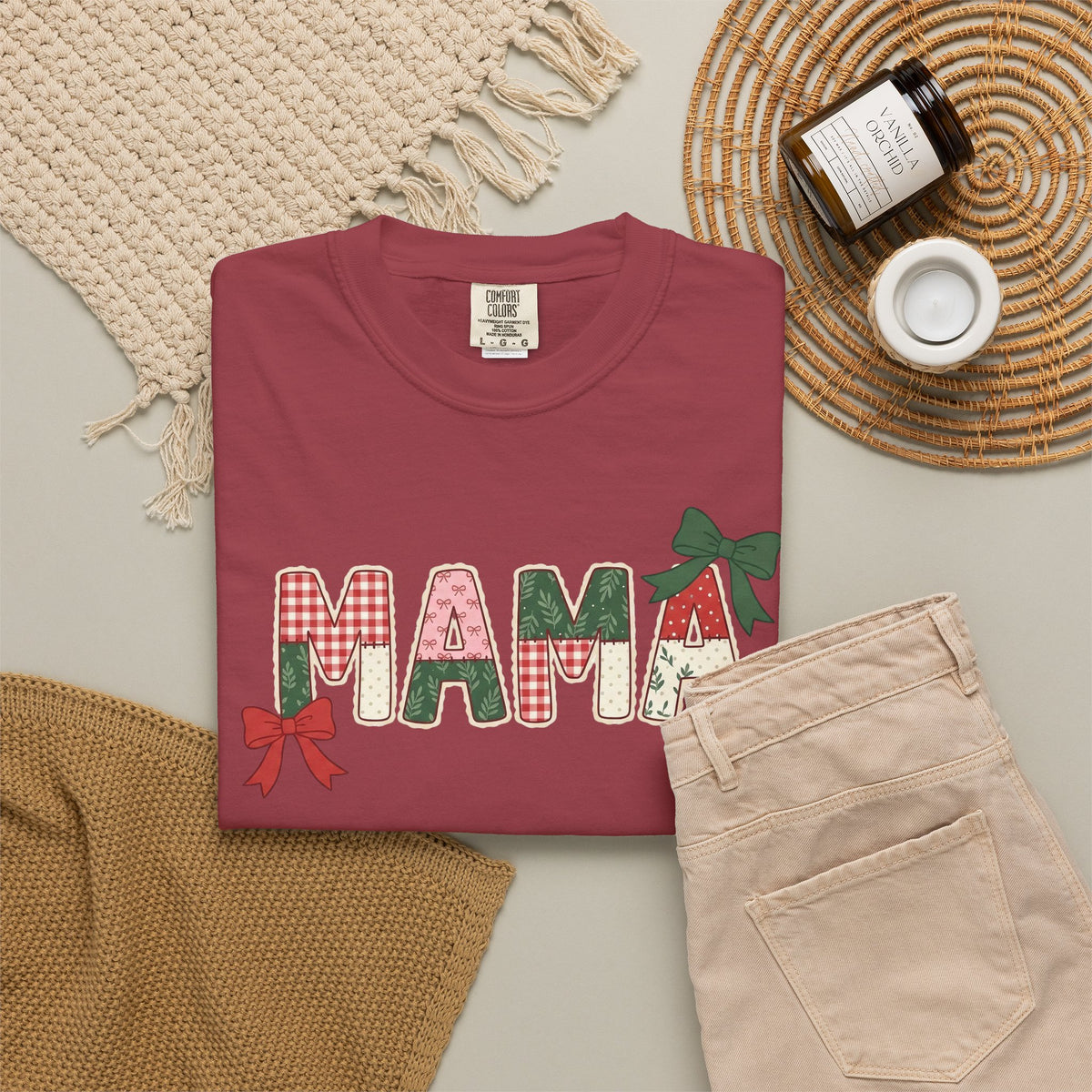 MAMA Graphic T-Shirt – Christmas Gift for Mom