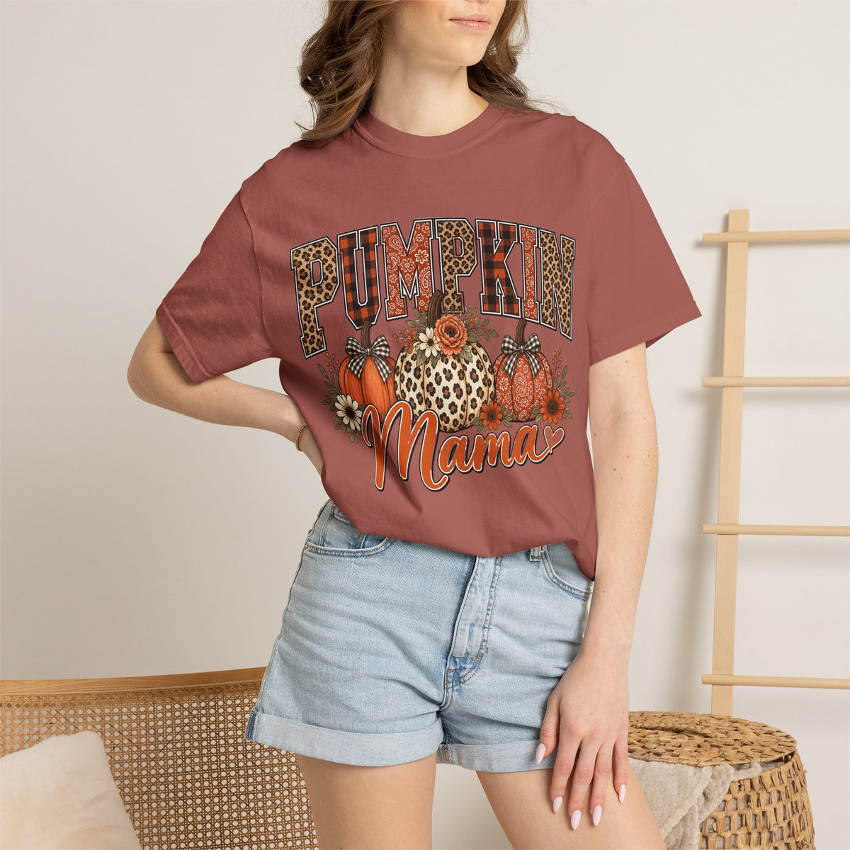 Pumpkin Mama Graphic T-Shirt