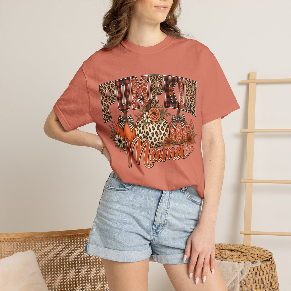 Pumpkin Mama Graphic T-Shirt